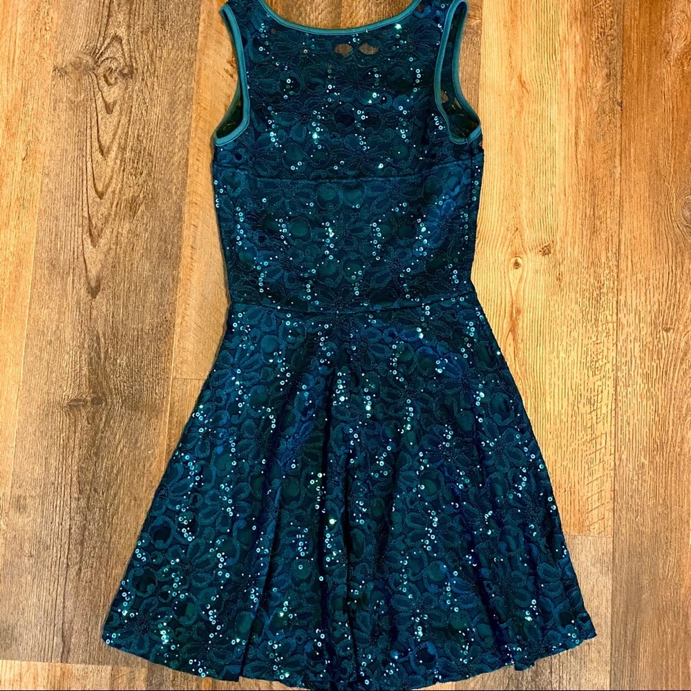 Ruby Rox Jade Floral Lace Sequin Dress Size Small - Picture 2 of 8